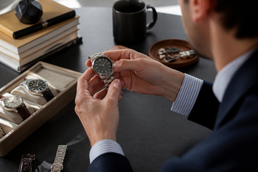 How to Choose Your First Luxury Watch: 2026 Guide